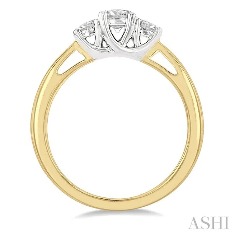 1/2 Ctw Round Cut Diamond Three-Stone Ring in 14K Yellow and White Gold