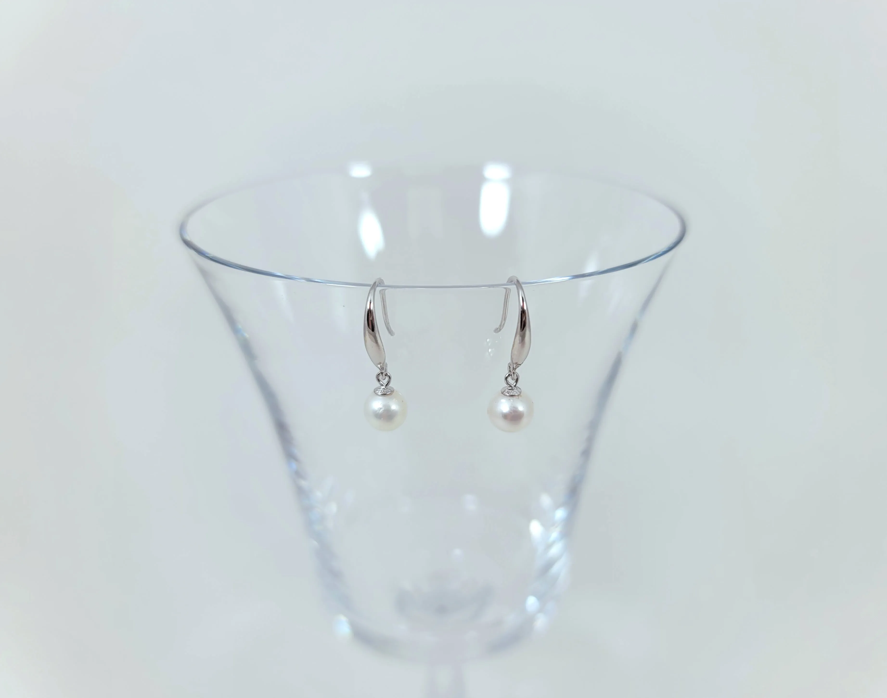 Timeless Pearl Earrings Silver