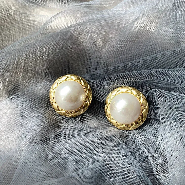 VAIGE Elegant Vintage Pearl Button Stud Earrings in Classic White and Timeless Gold