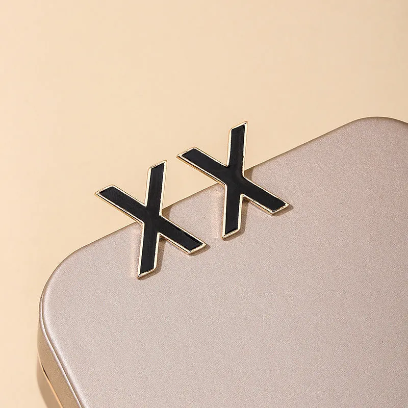 Versatile Minimalist Metal Earrings - Vienna Verve Collection